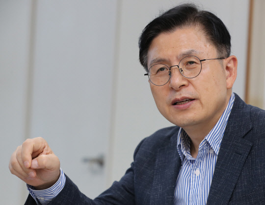 지난 7월27일 국민의힘 대권주자 일원인 황교안 전 미래통합당(현 국민의힘) 대표가 서울 영등포구 우성빌딩에서 연합뉴스와 인터뷰하고 있다.연합뉴스